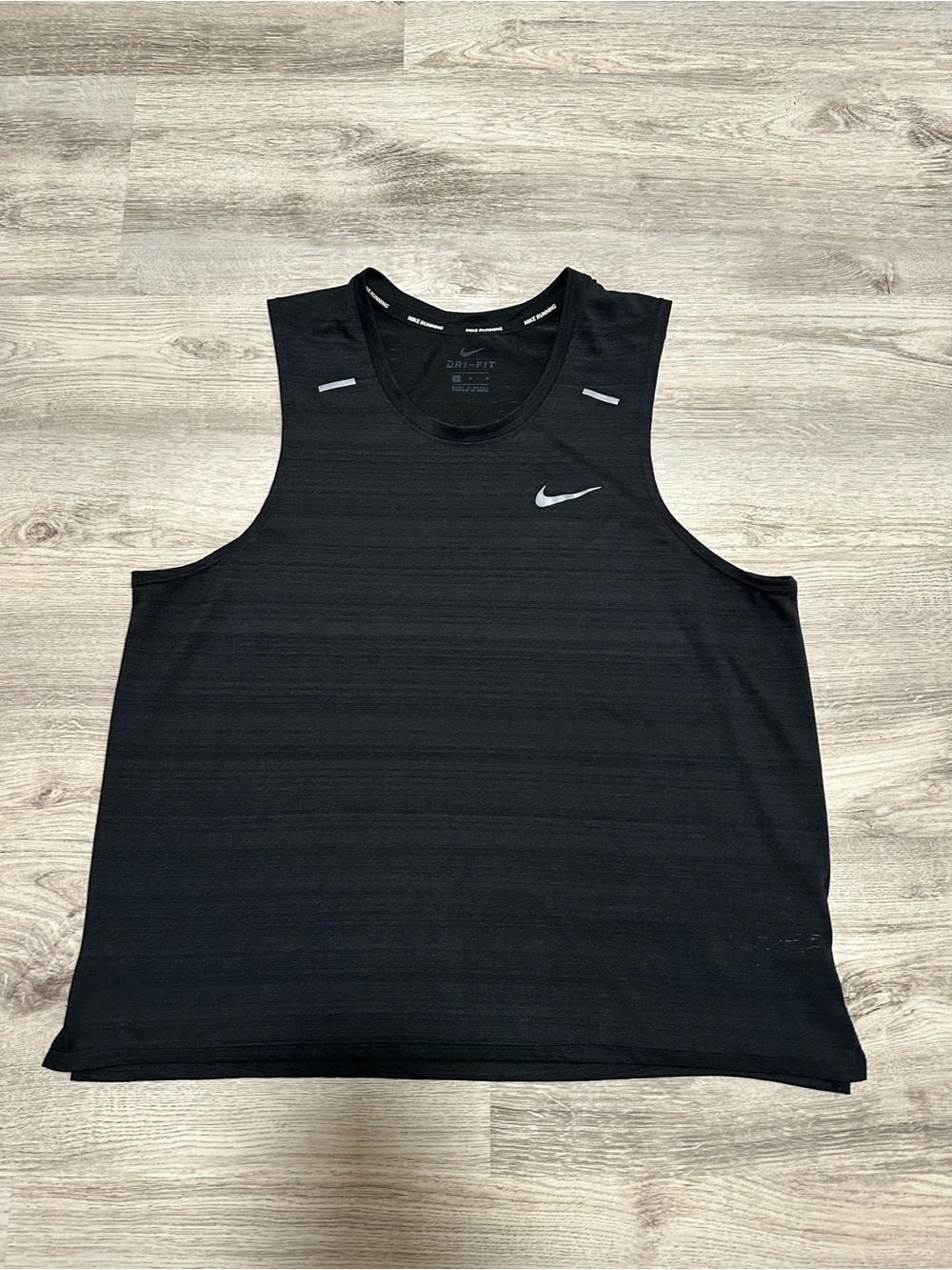 Nike Dri-FIT Running Tank Top Men’s Medium Black Sleeveless Athletic Shirt